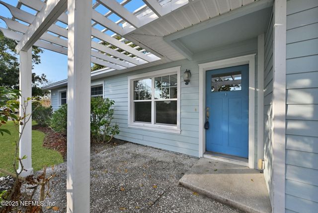 1305 13TH Avenue N, Jacksonville Beach, FL 32250