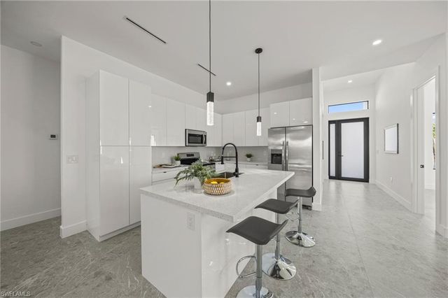 1806 NW 21st AVE, Cape Coral, FL 33993