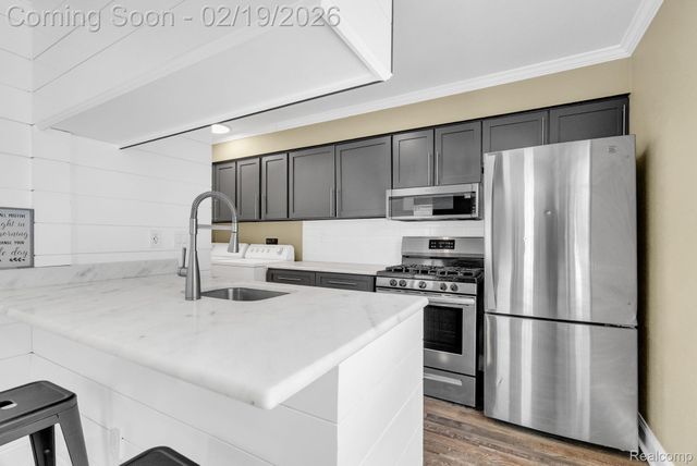 3027 Maplewood Court, Orion Charter Township, MI 48360