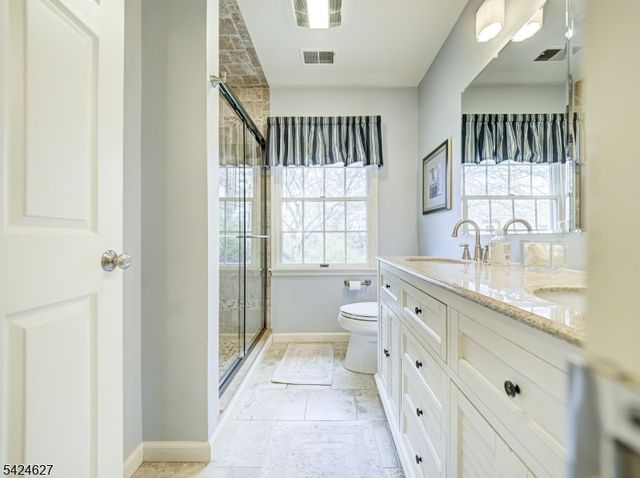 4 Erin Way, Lincoln Park Boro, NJ 07035