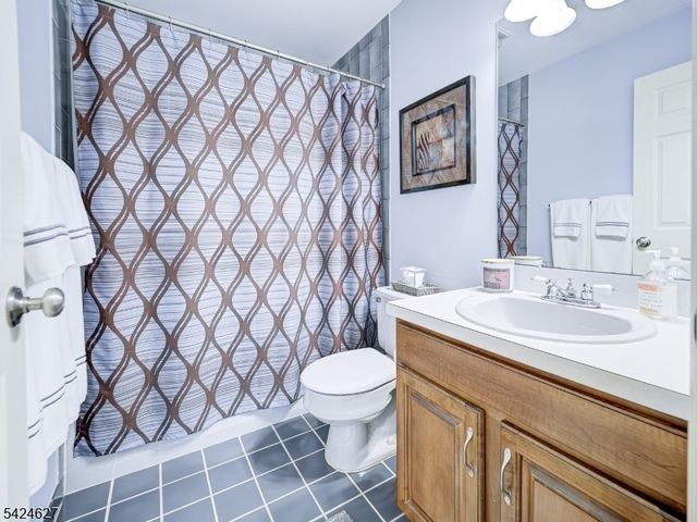 4 Erin Way, Lincoln Park Boro, NJ 07035