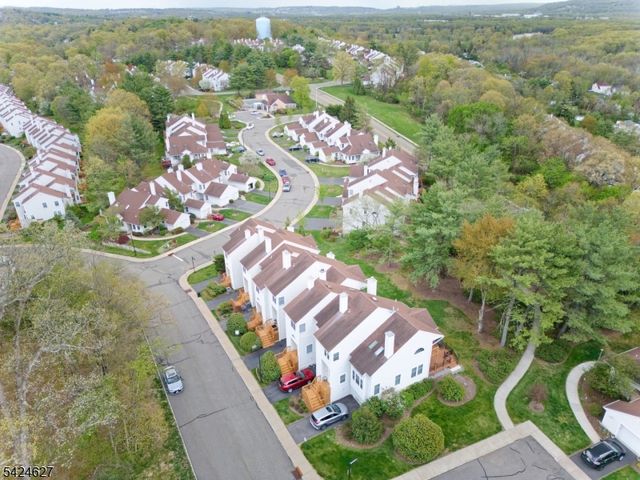 4 Erin Way, Lincoln Park Boro, NJ 07035