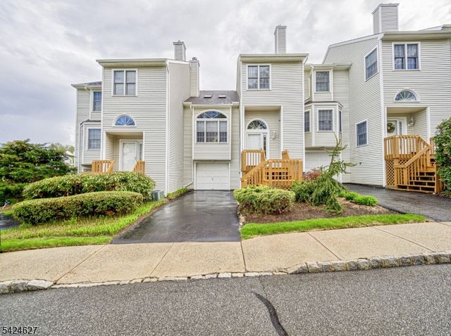 4 Erin Way, Lincoln Park Boro, NJ 07035