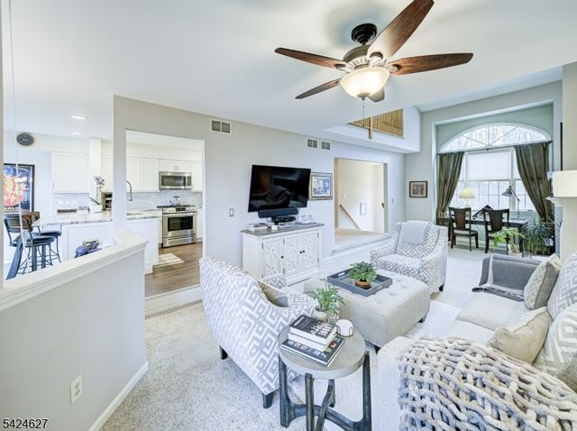 4 Erin Way, Lincoln Park Boro, NJ 07035