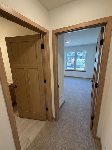 5825 Bridle Way, Madison, WI 53718