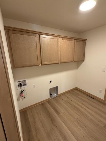 5825 Bridle Way, Madison, WI 53718