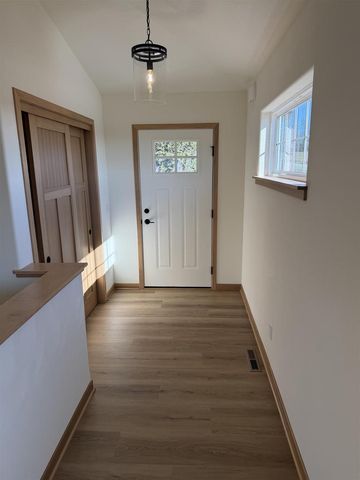 5825 Bridle Way, Madison, WI 53718