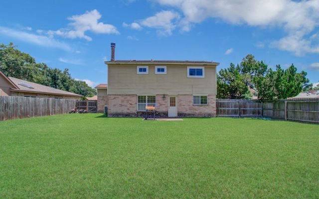7503 Wovenwood Lane, Houston, TX 77041