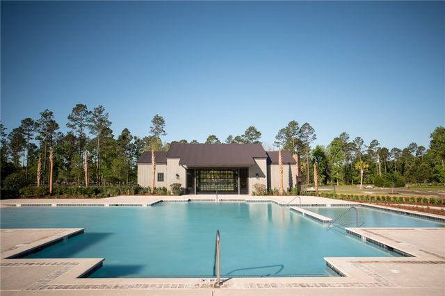 383 Salt Creek Way E, Brunswick, GA 31523