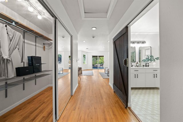 4833 Shetland Ave., Oakland, CA 94605