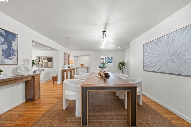 4833 Shetland Ave., Oakland, CA 94605