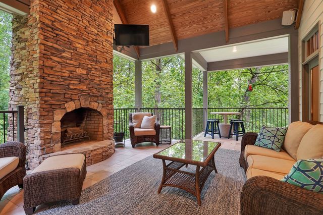 2304 Backbone Rd, Sparta, TN 38583