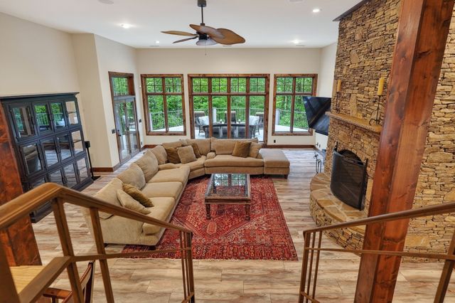 2304 Backbone Rd, Sparta, TN 38583
