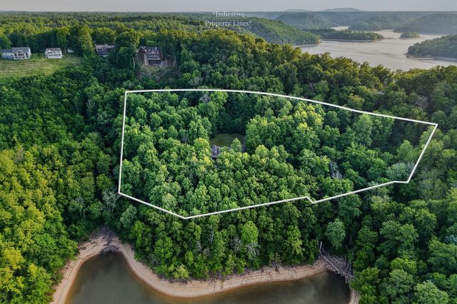 2304 Backbone Rd, Sparta, TN 38583