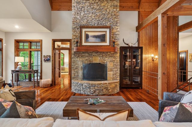 2304 Backbone Rd, Sparta, TN 38583