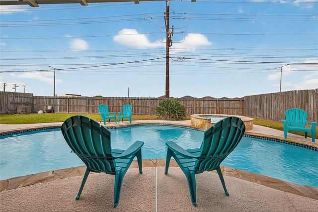 3921 Elvis Dr, Corpus Christi, TX 78414