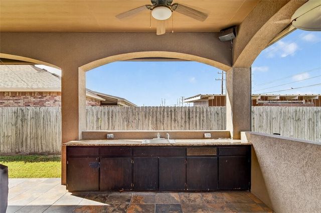 3921 Elvis Dr, Corpus Christi, TX 78414