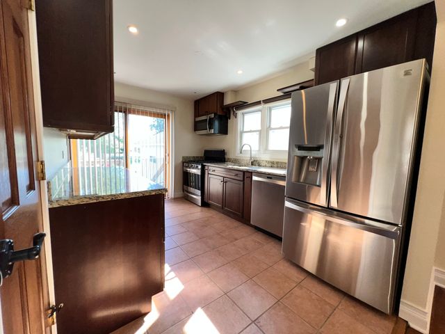 8431 W 135TH STREET Street, Orland Park, IL 60462