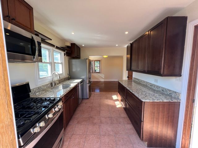 8431 W 135TH STREET Street, Orland Park, IL 60462