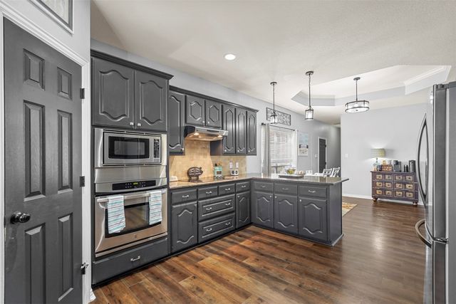 1110 Retama Park Drive, Talty, TX 75160