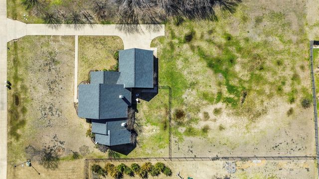 1110 Retama Park Drive, Talty, TX 75160