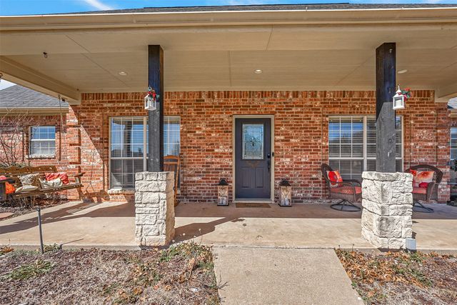 1110 Retama Park Drive, Talty, TX 75160