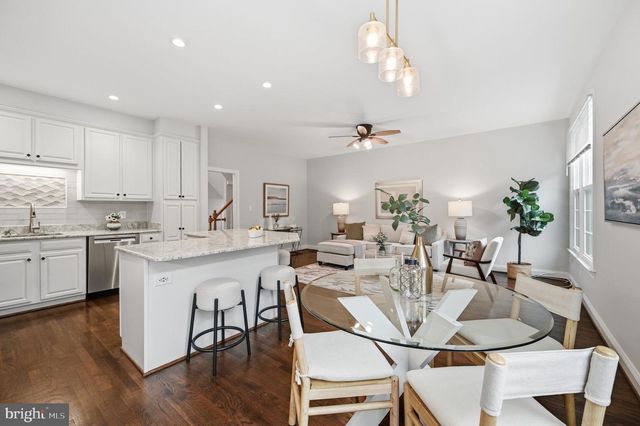 2706 PEMBSLY DR, Vienna, VA 22181