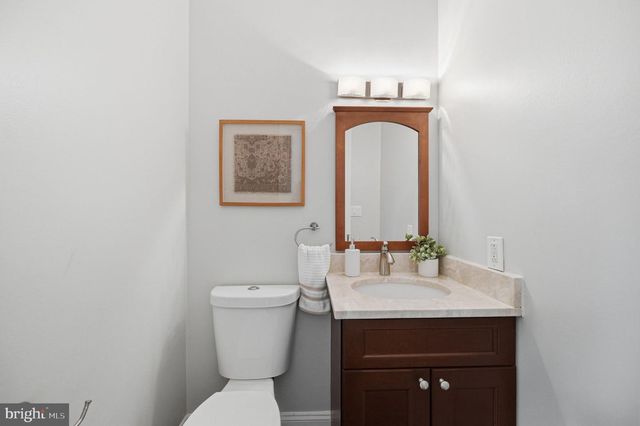 2706 PEMBSLY DR, Vienna, VA 22181