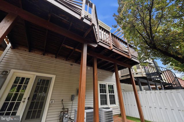 2706 PEMBSLY DR, Vienna, VA 22181