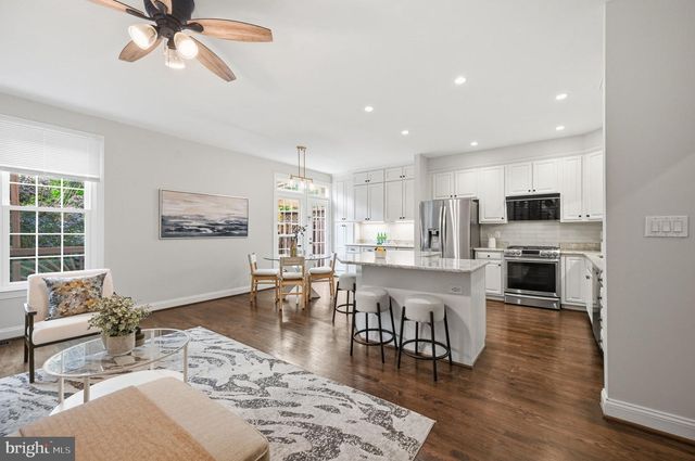 2706 PEMBSLY DR, Vienna, VA 22181