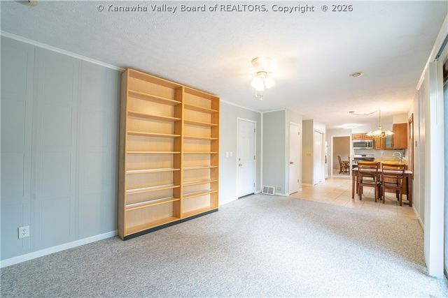 1377 Nottingham Road, Charleston, WV 25314
