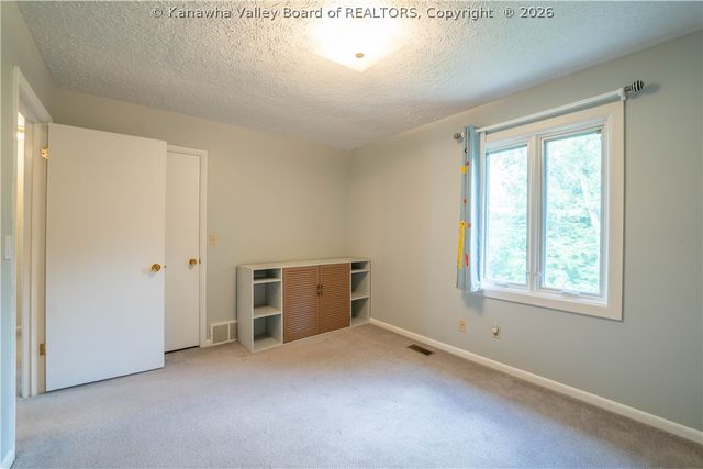 1377 Nottingham Road, Charleston, WV 25314