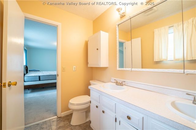 1377 Nottingham Road, Charleston, WV 25314