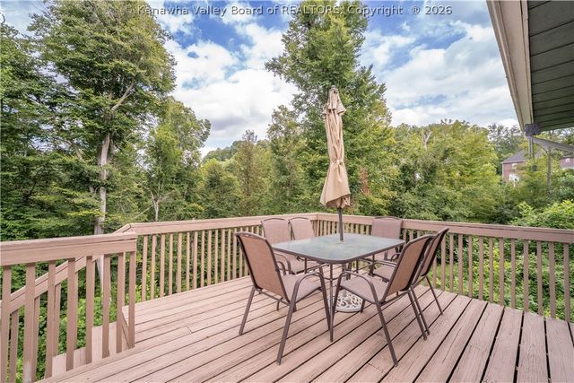 1377 Nottingham Road, Charleston, WV 25314