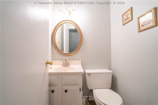 1377 Nottingham Road, Charleston, WV 25314