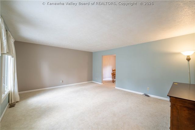 1377 Nottingham Road, Charleston, WV 25314