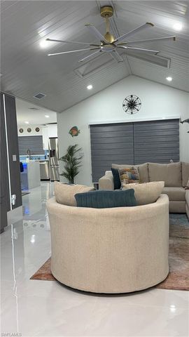 261 Egret ST, Fort Myers Beach, FL 33931