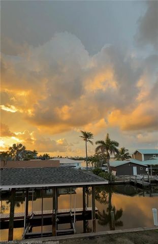 261 Egret ST, Fort Myers Beach, FL 33931
