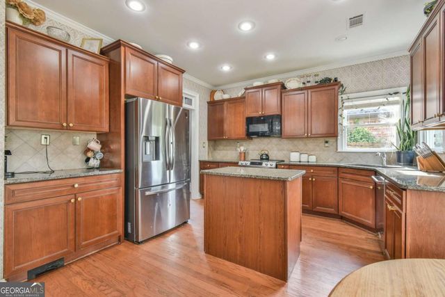 802 Autumn Meadow Drive, Loganville, GA 30052