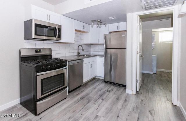 2929 N 38TH Street 19, Phoenix, AZ 85018