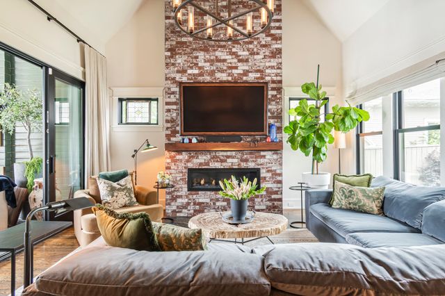 1013 Paris Ave, Nashville, TN 37204
