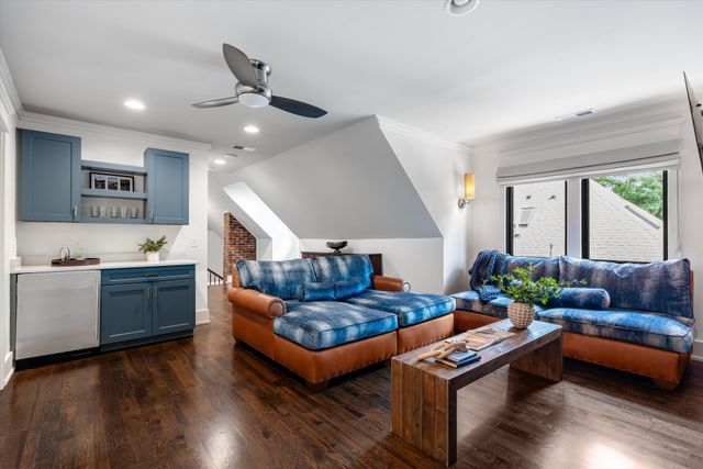 1013 Paris Ave, Nashville, TN 37204