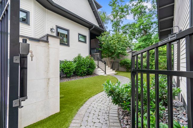 1013 Paris Ave, Nashville, TN 37204