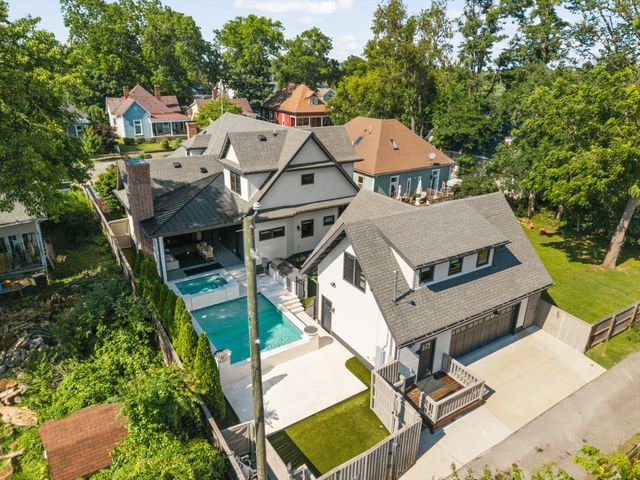 1013 Paris Ave, Nashville, TN 37204