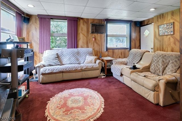 9 Sherwood Pl, West Orange Twp., NJ 07052