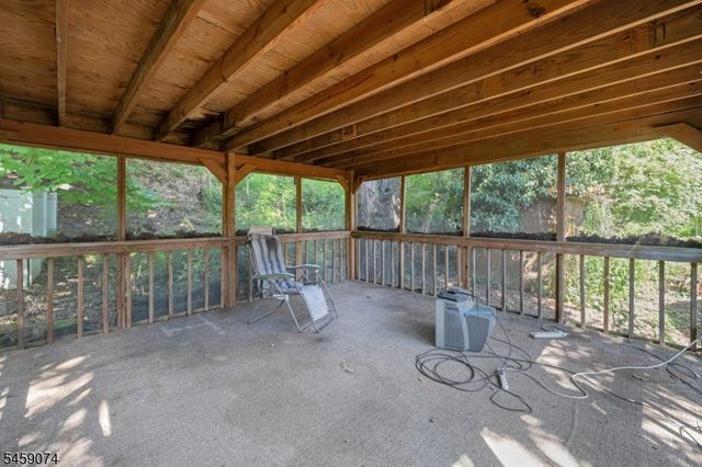 9 Sherwood Pl, West Orange Twp., NJ 07052