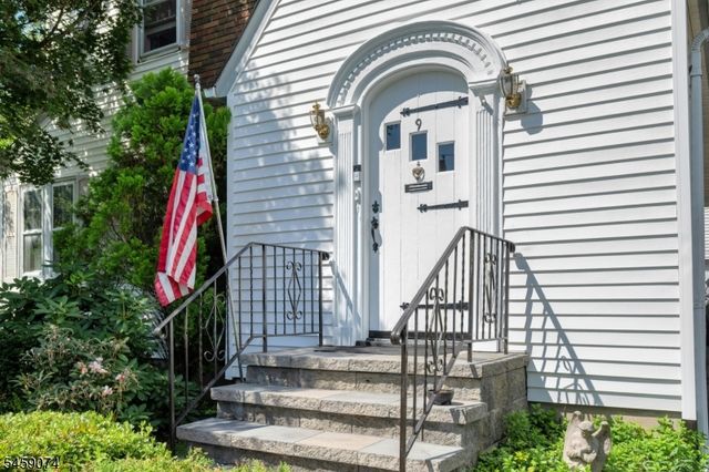 9 Sherwood Pl, West Orange Twp., NJ 07052