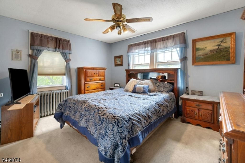 Image 15 of property listing at 9 Sherwood Pl, West Orange Twp., NJ 07052