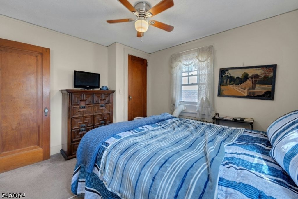 Image 20 of property listing at 9 Sherwood Pl, West Orange Twp., NJ 07052