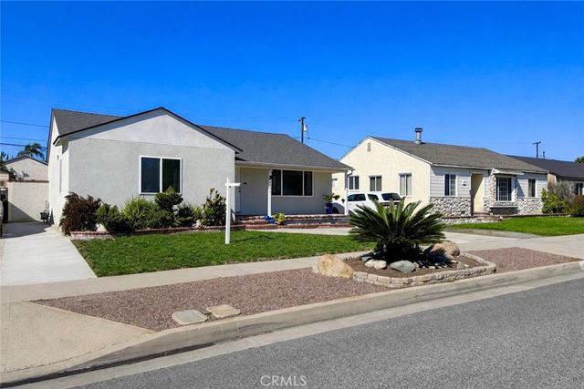 4151 Los Coyotes Diagonal, Lakewood, CA 90713